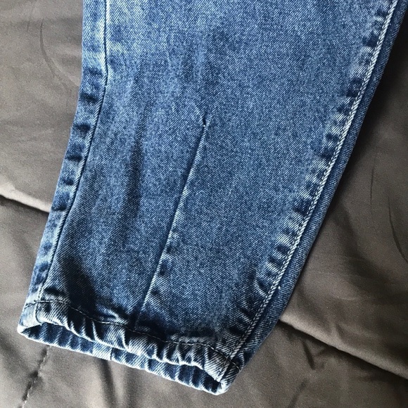 Free Gift With Purchase-High Waist Jeans - Picture 4 of 7